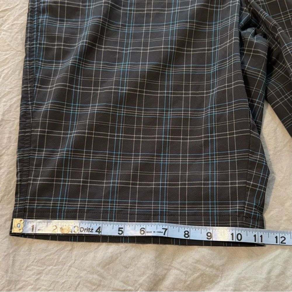 Under Armour Heatgear Golf Shorts‎ Chino Style Moisture Wicking Men’s Size 34